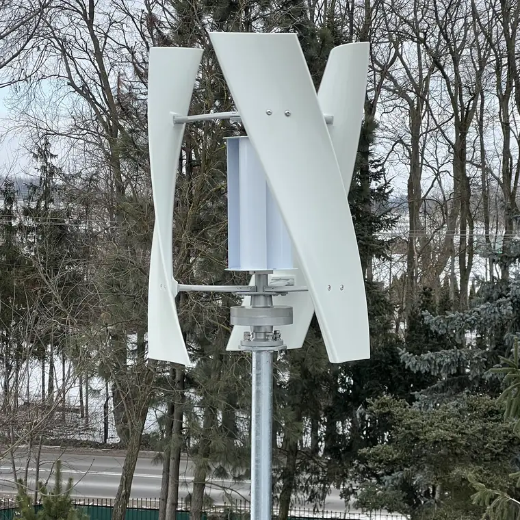 Turbina wiatrowa o osi pionowej — realizacja SofSolar